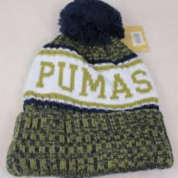 Beanie Pumas - Picture 2 of 3